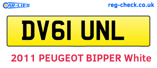 DV61UNL are the vehicle registration plates.
