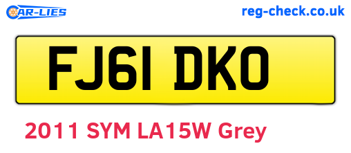 FJ61DKO are the vehicle registration plates.
