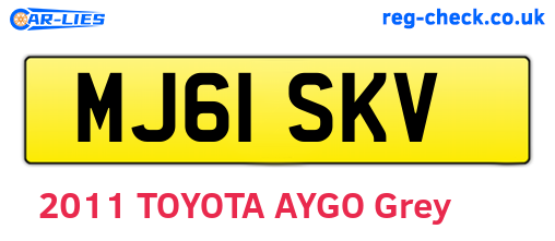 MJ61SKV are the vehicle registration plates.