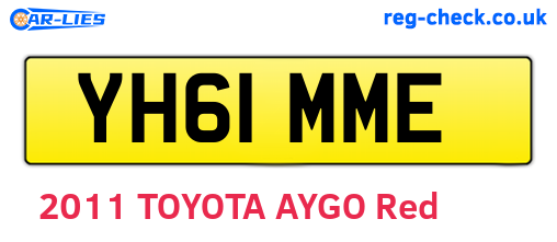 YH61MME are the vehicle registration plates.