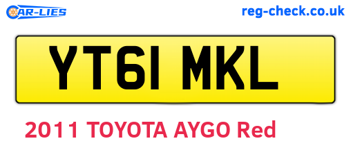 YT61MKL are the vehicle registration plates.