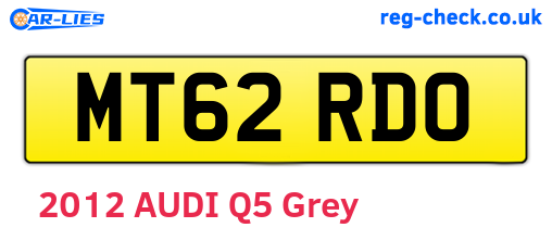 MT62RDO are the vehicle registration plates.