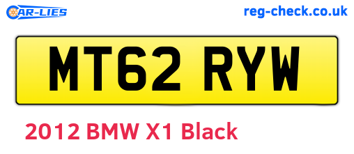 MT62RYW are the vehicle registration plates.