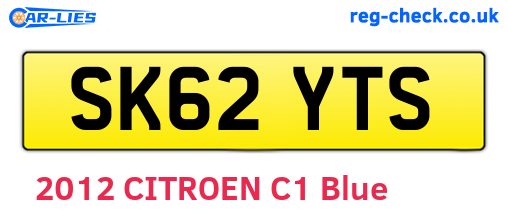 SK62YTS are the vehicle registration plates.