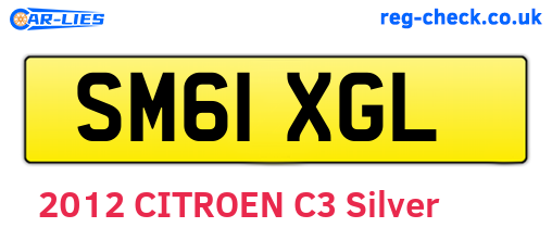 SM61XGL are the vehicle registration plates.