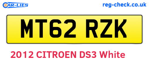MT62RZK are the vehicle registration plates.