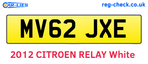 MV62JXE are the vehicle registration plates.
