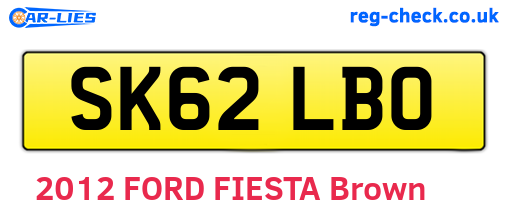 SK62LBO are the vehicle registration plates.