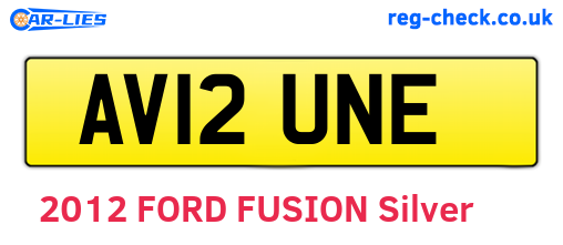 AV12UNE are the vehicle registration plates.