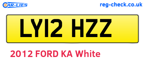 LY12HZZ are the vehicle registration plates.