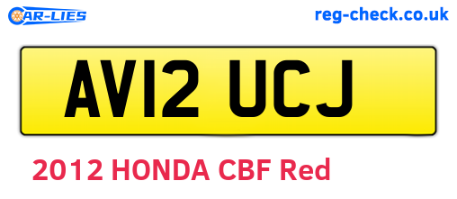 AV12UCJ are the vehicle registration plates.