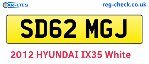 SD62MGJ are the vehicle registration plates.