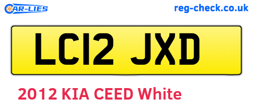 LC12JXD are the vehicle registration plates.