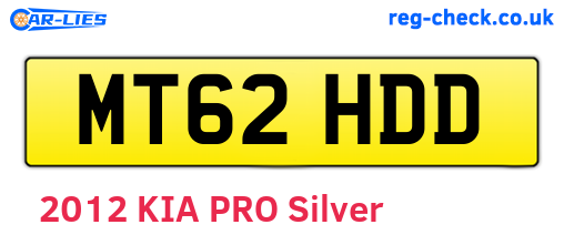 MT62HDD are the vehicle registration plates.