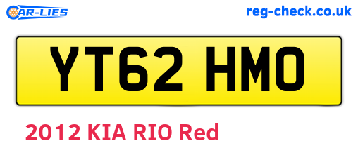 YT62HMO are the vehicle registration plates.