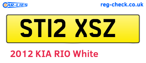ST12XSZ are the vehicle registration plates.