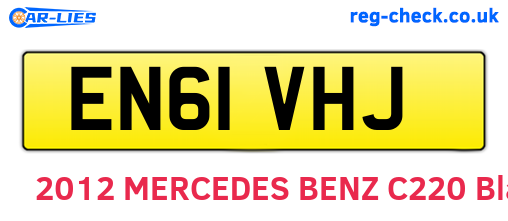 EN61VHJ are the vehicle registration plates.
