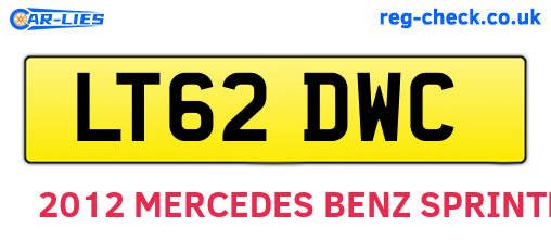LT62DWC are the vehicle registration plates.