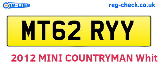 MT62RYY are the vehicle registration plates.