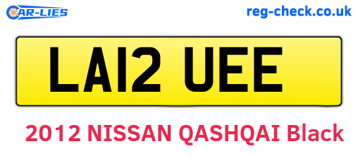 LA12UEE are the vehicle registration plates.
