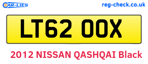 LT62OOX are the vehicle registration plates.