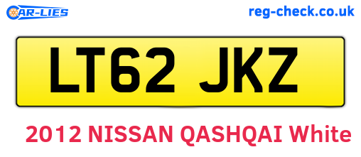 LT62JKZ are the vehicle registration plates.