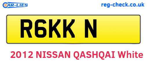 R6KKN are the vehicle registration plates.