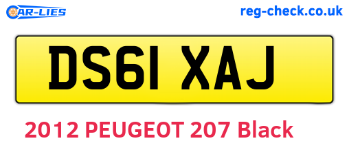 DS61XAJ are the vehicle registration plates.