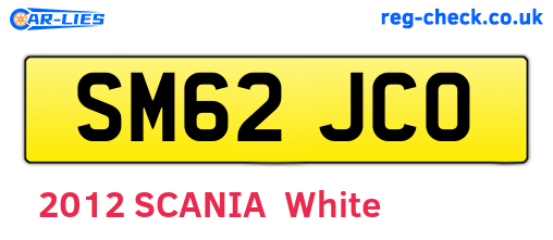 SM62JCO are the vehicle registration plates.
