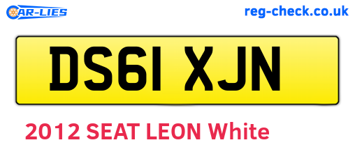DS61XJN are the vehicle registration plates.