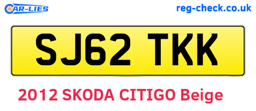 SJ62TKK are the vehicle registration plates.