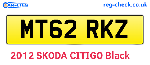 MT62RKZ are the vehicle registration plates.