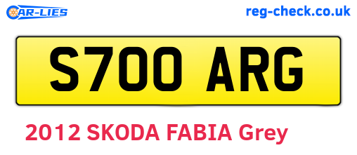 S700ARG are the vehicle registration plates.