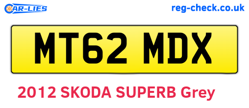 MT62MDX are the vehicle registration plates.
