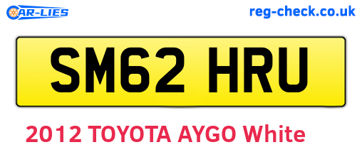 SM62HRU are the vehicle registration plates.
