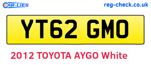 YT62GMO are the vehicle registration plates.