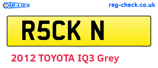 R5CKN are the vehicle registration plates.