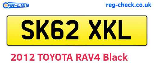 SK62XKL are the vehicle registration plates.