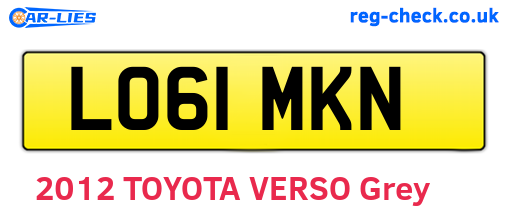 LO61MKN are the vehicle registration plates.