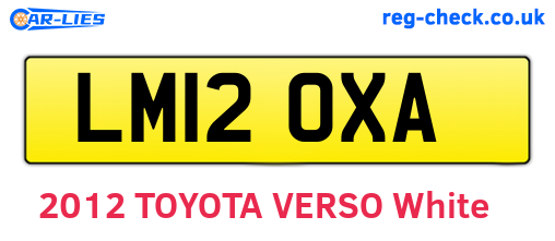 LM12OXA are the vehicle registration plates.