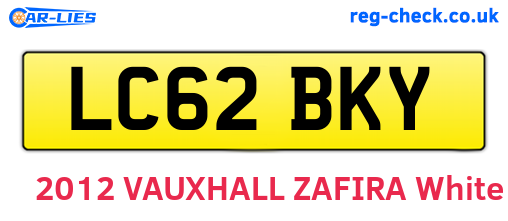 LC62BKY are the vehicle registration plates.