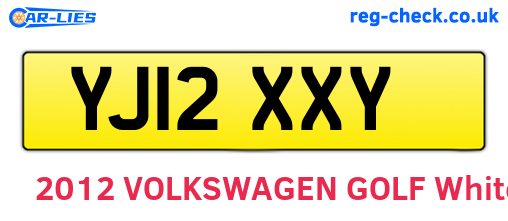 YJ12XXY are the vehicle registration plates.