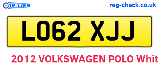 LO62XJJ are the vehicle registration plates.