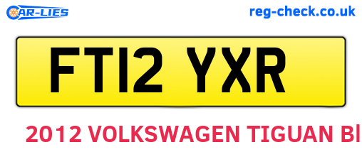 FT12YXR are the vehicle registration plates.