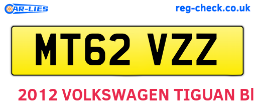 MT62VZZ are the vehicle registration plates.