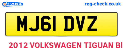 MJ61DVZ are the vehicle registration plates.