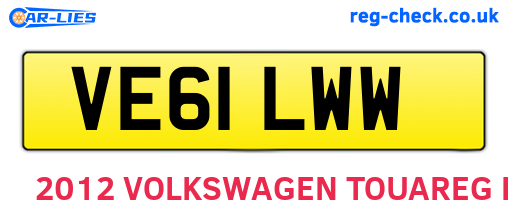 VE61LWW are the vehicle registration plates.