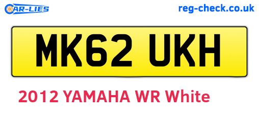 MK62UKH are the vehicle registration plates.