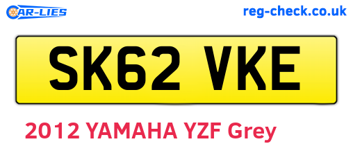 SK62VKE are the vehicle registration plates.