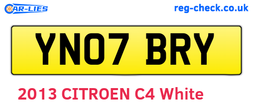 YN07BRY are the vehicle registration plates.